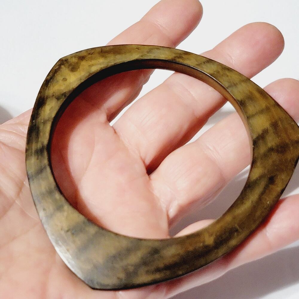 Vintage Asymmetrical Bangle Bracelet Lucite Wood Look MOD Jewelry bn-1